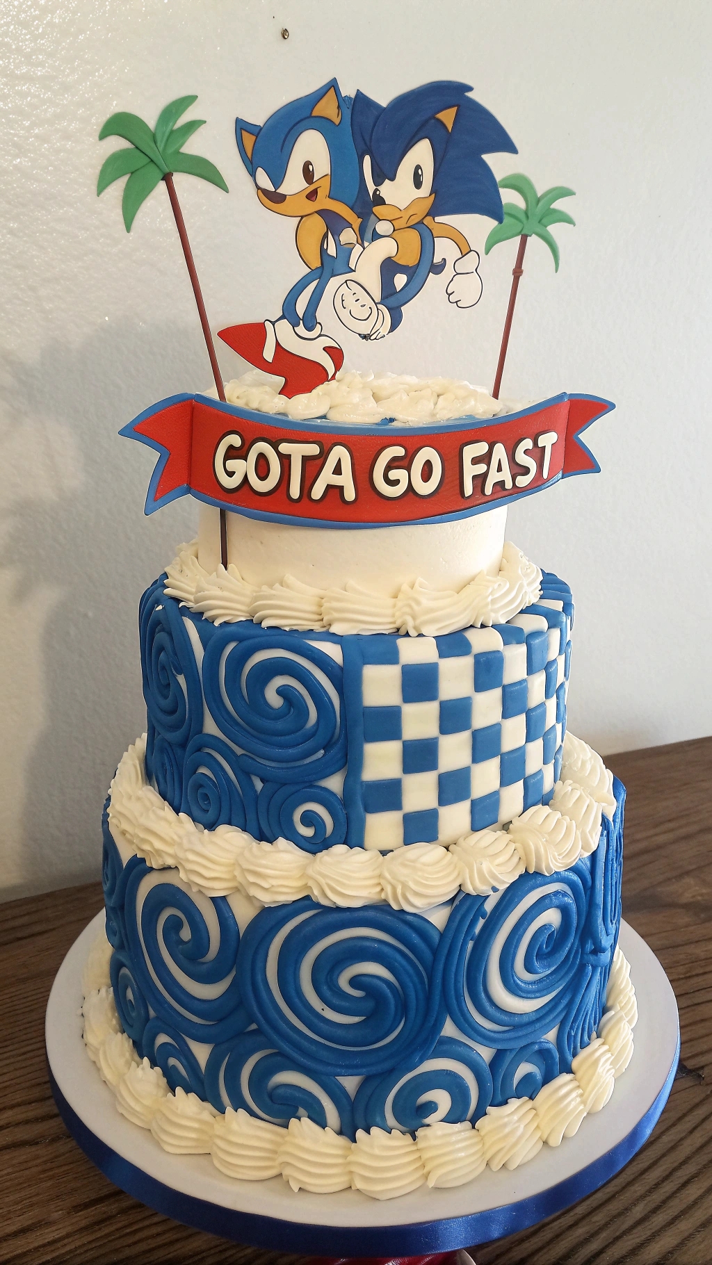 013 Two Tier Sonic Birthday Cake with Swirls Fondant Characters for Epic Parties - Themed Ideas