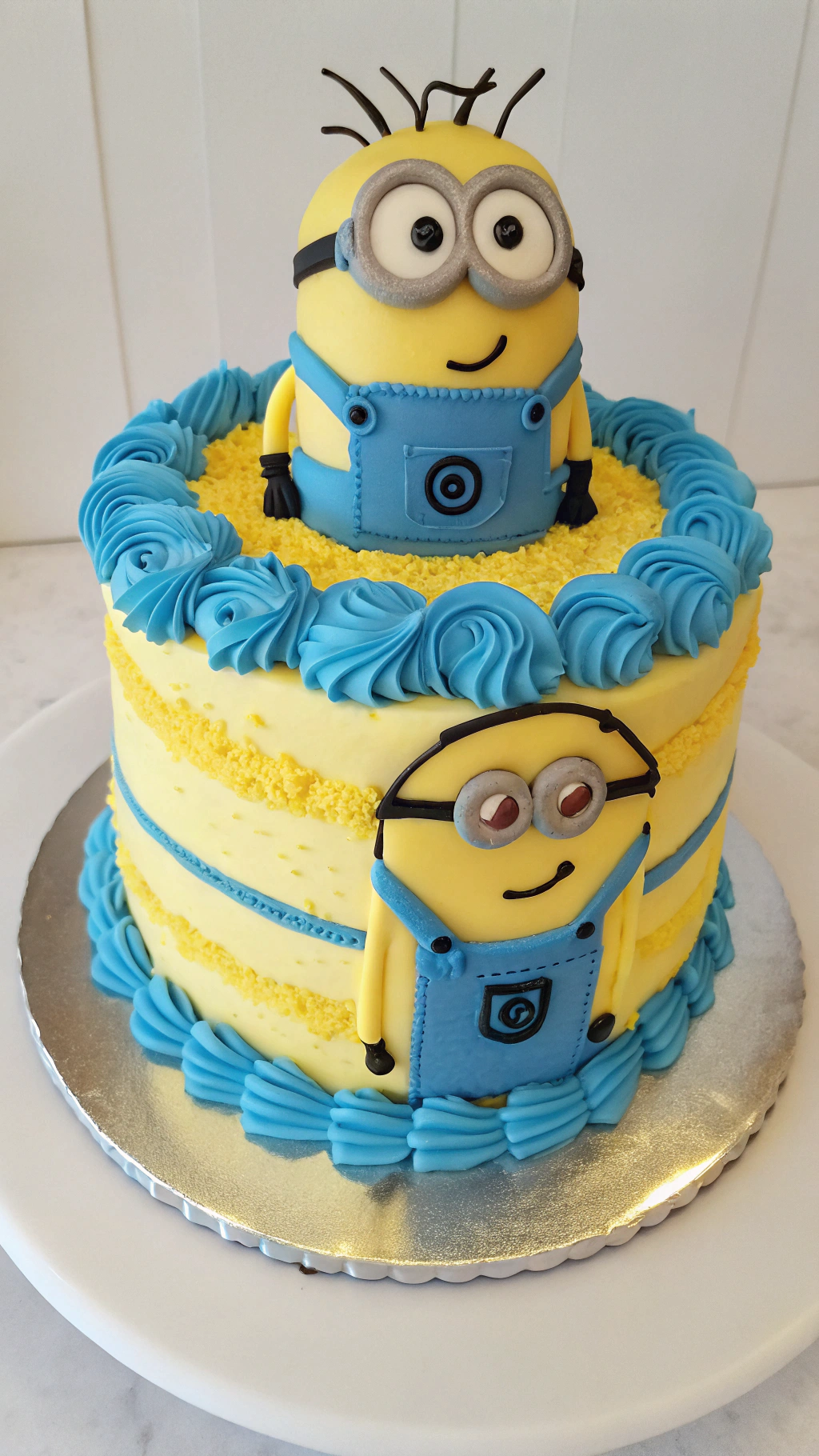019 Minion Ice Cream Cake A Cool and Delicious Birthday Surprise - Themed Ideas