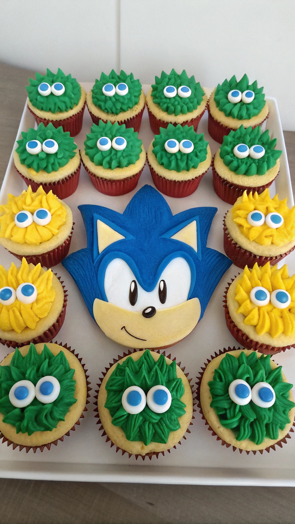 046 Creative Mini Sonic Cupcake Design for a Bite Sized Party Treat - Themed Ideas