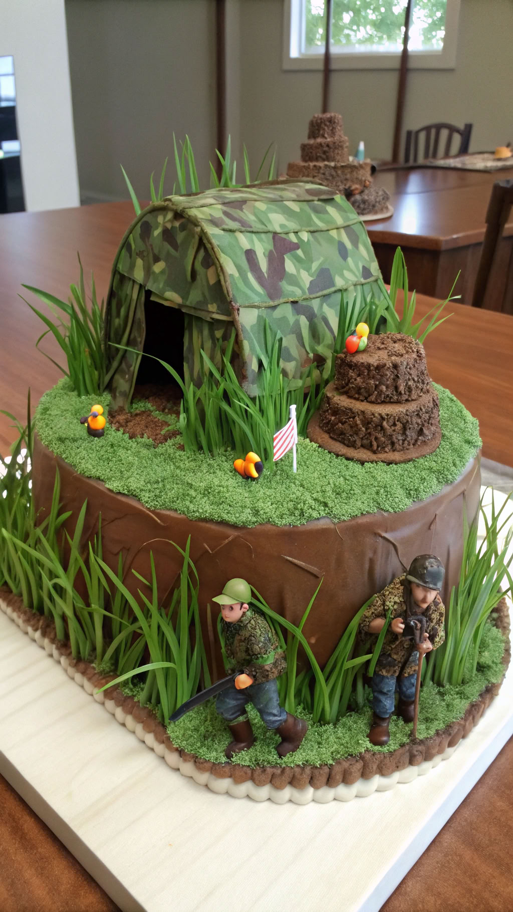 019 Duck Blind Duck Dynasty Cake Design with Camo and Hunter Toys - Themed Ideas