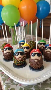 Read more about the article Duck Dynasty Cake Pops Ideas for Kids Birthdays with Fun Camo Party Treats