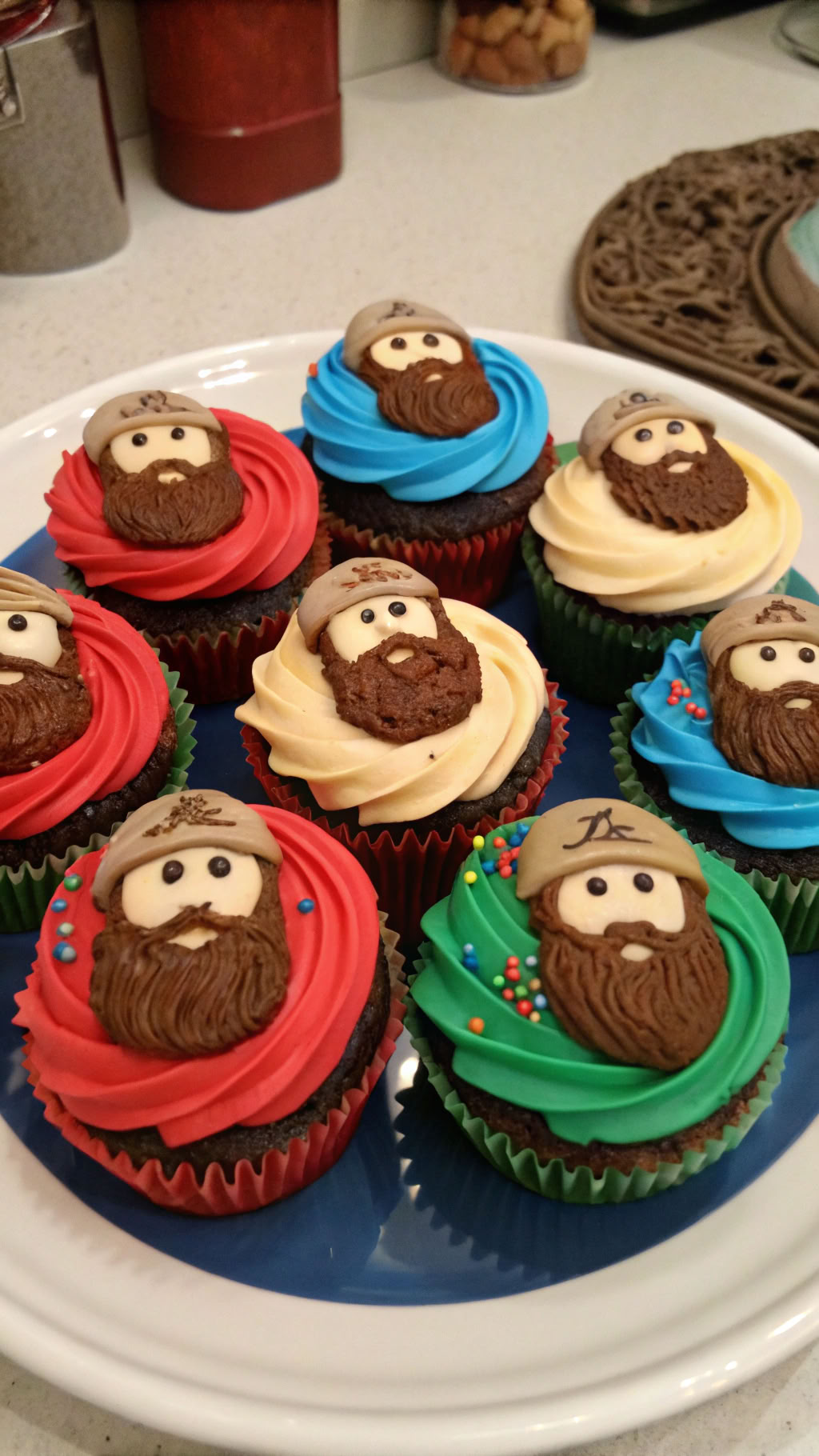 049 Duck Dynasty Character Cupcake Designs for Themed Birthday Parties - Themed Ideas