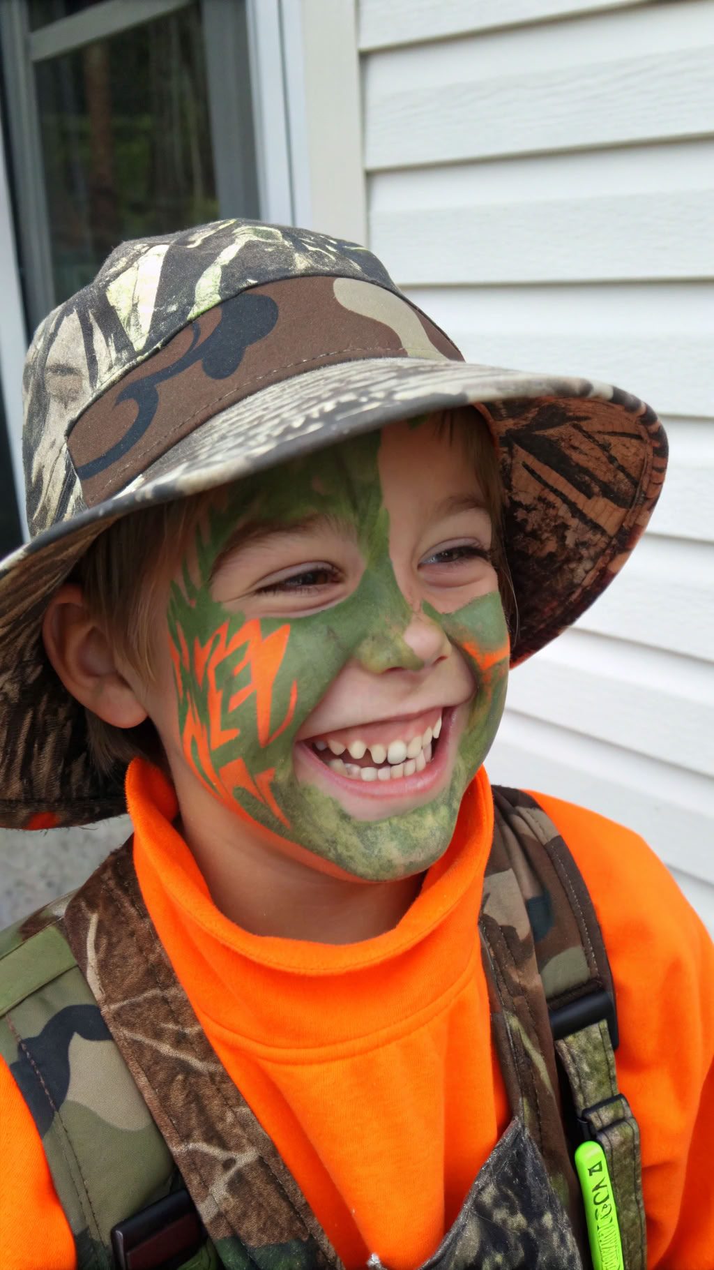 057 Unique Duck Dynasty Face Paint Ideas with Camo and Hunter Orange for Kids - Themed Ideas