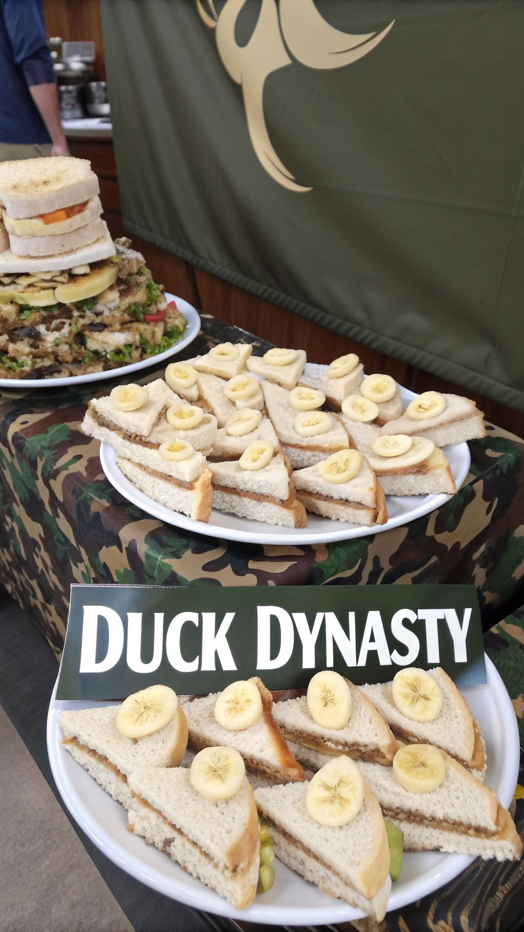 079 Duck Dynasty Snacks Ideas for Kids Duck Foot Sandwich Bites - Themed Ideas