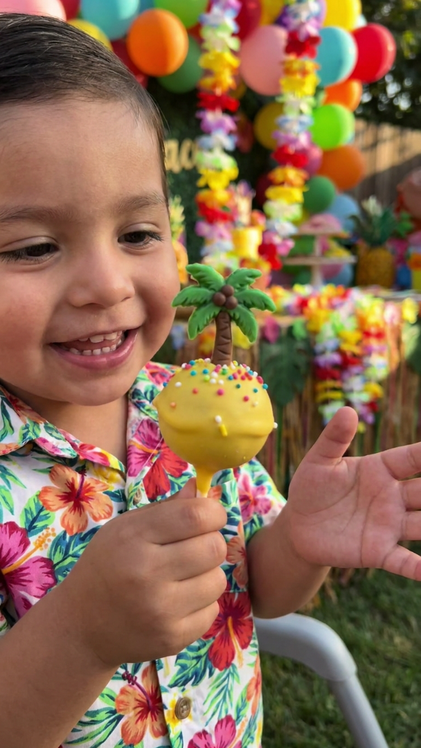 028 Fun and Festive Luau Cake Pops for Kids Parties - Themed Ideas